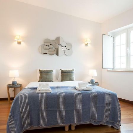 Alfama Modern Two-Bedroom Apartment W/ River View And Parking - By Lu Holidays Lisbon Bagian luar foto
