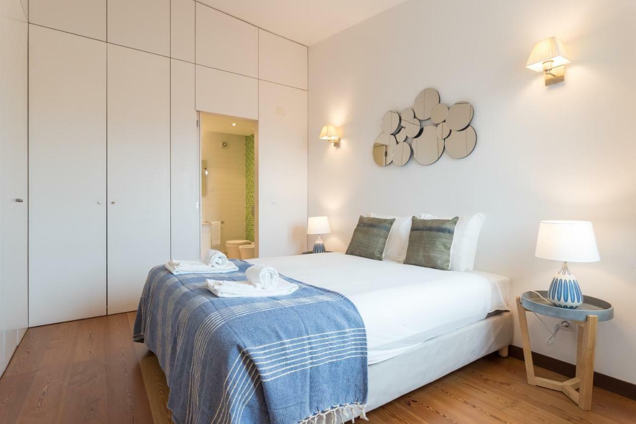 Alfama Modern Two-Bedroom Apartment W/ River View And Parking - By Lu Holidays Lisbon Bagian luar foto