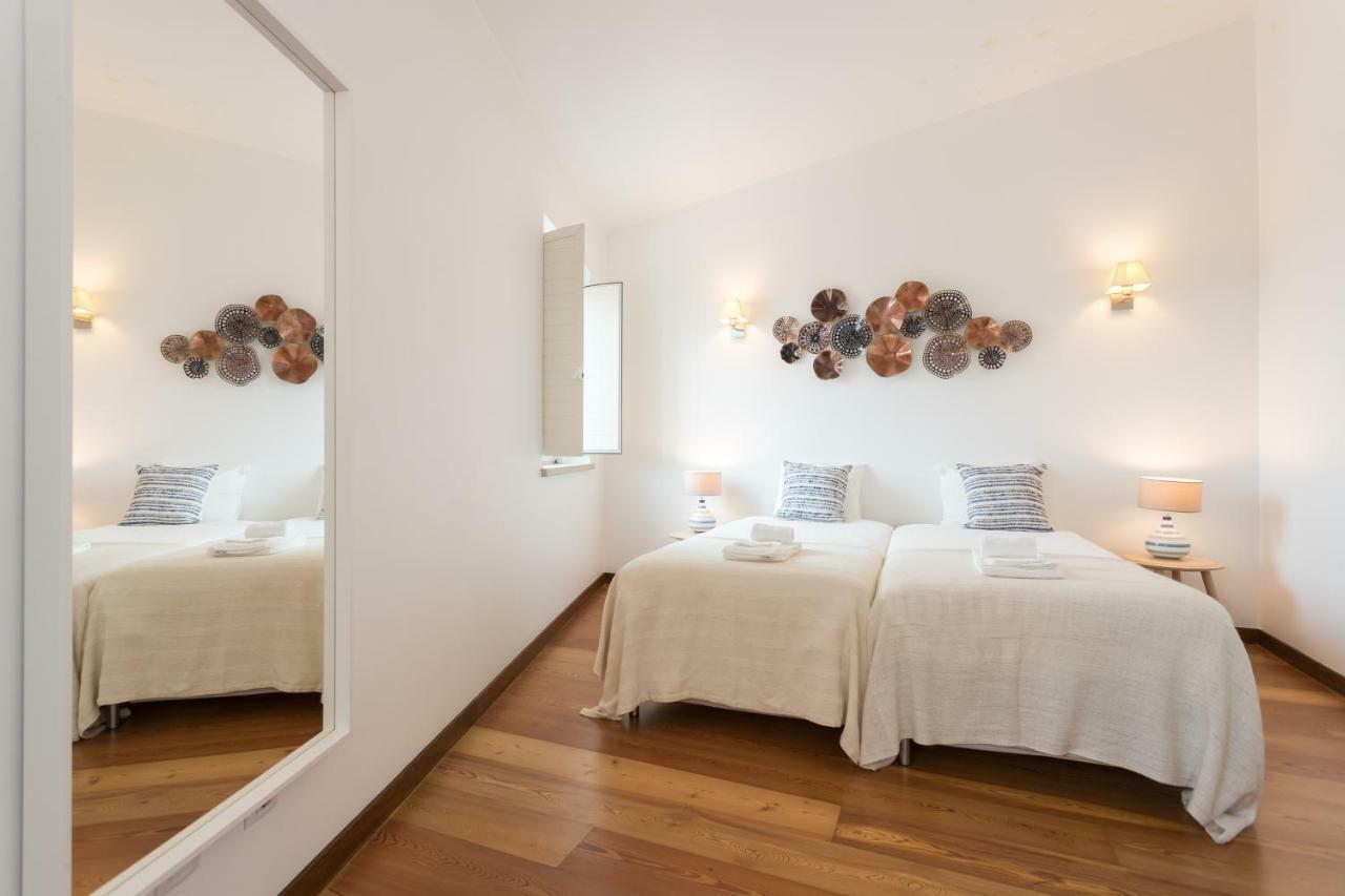 Alfama Modern Two-Bedroom Apartment W/ River View And Parking - By Lu Holidays Lisbon Bagian luar foto