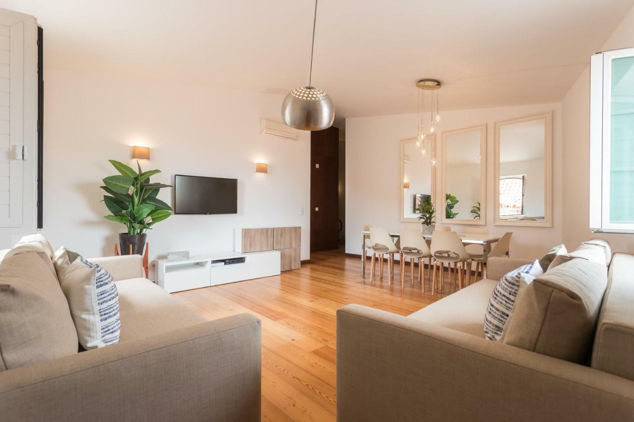 Alfama Modern Two-Bedroom Apartment W/ River View And Parking - By Lu Holidays Lisbon Bagian luar foto